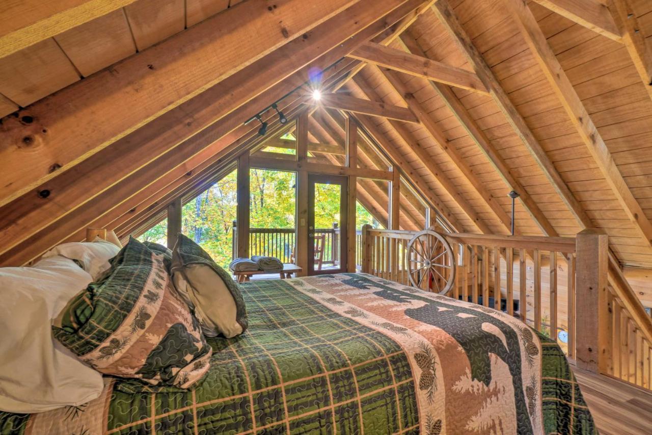 Sevierville Sanctuary Hot Tub, Pool Table And Deck! Exterior foto