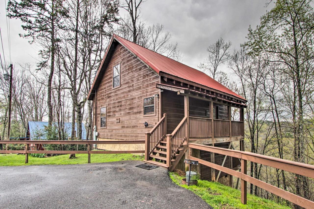 Sevierville Sanctuary Hot Tub, Pool Table And Deck! Exterior foto